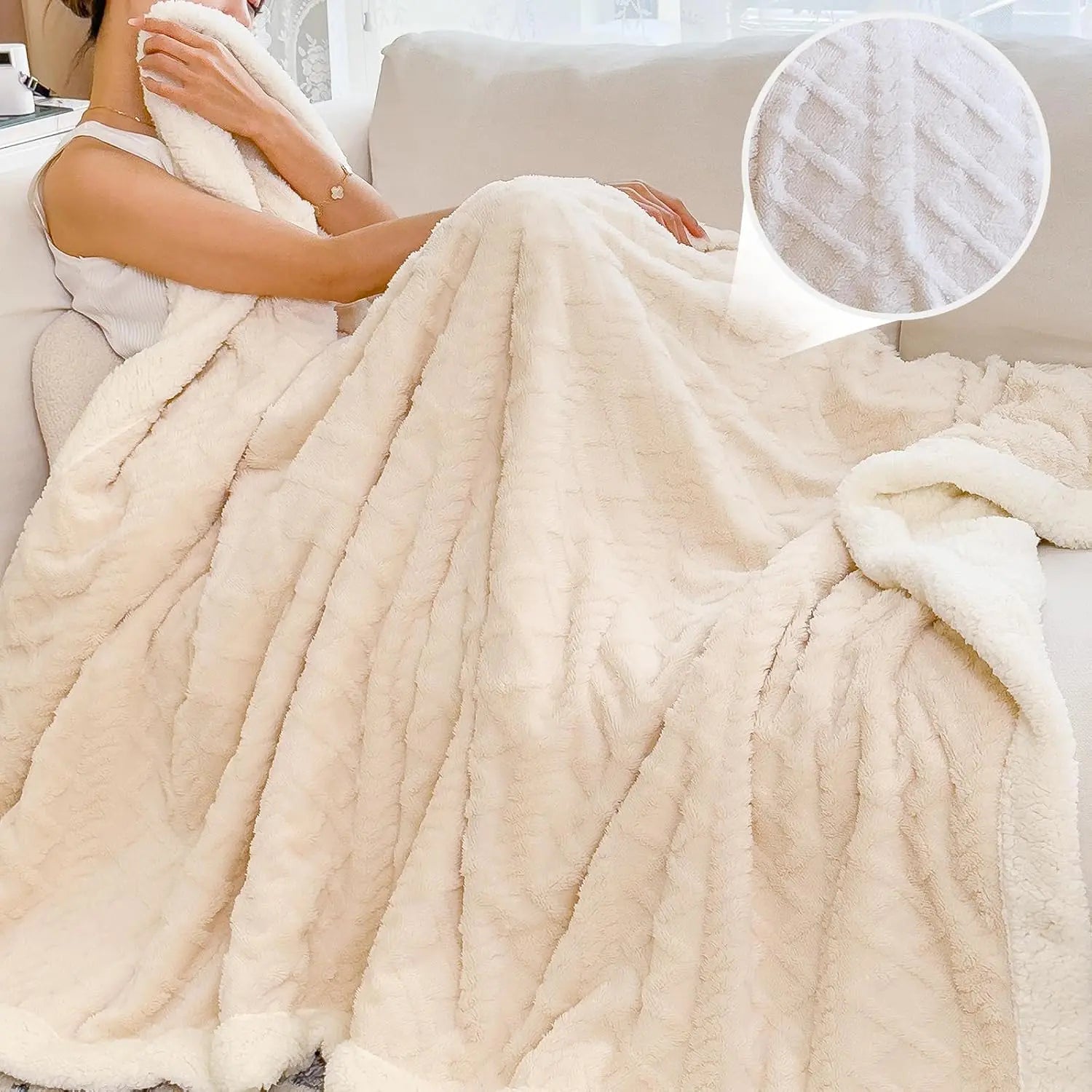 Double-Layer Plush Velvet Blanket, Ultra Soft Cozy Warm Throw Blanket, Reversible Fleece Blanket for Sofa Bed Bedroom