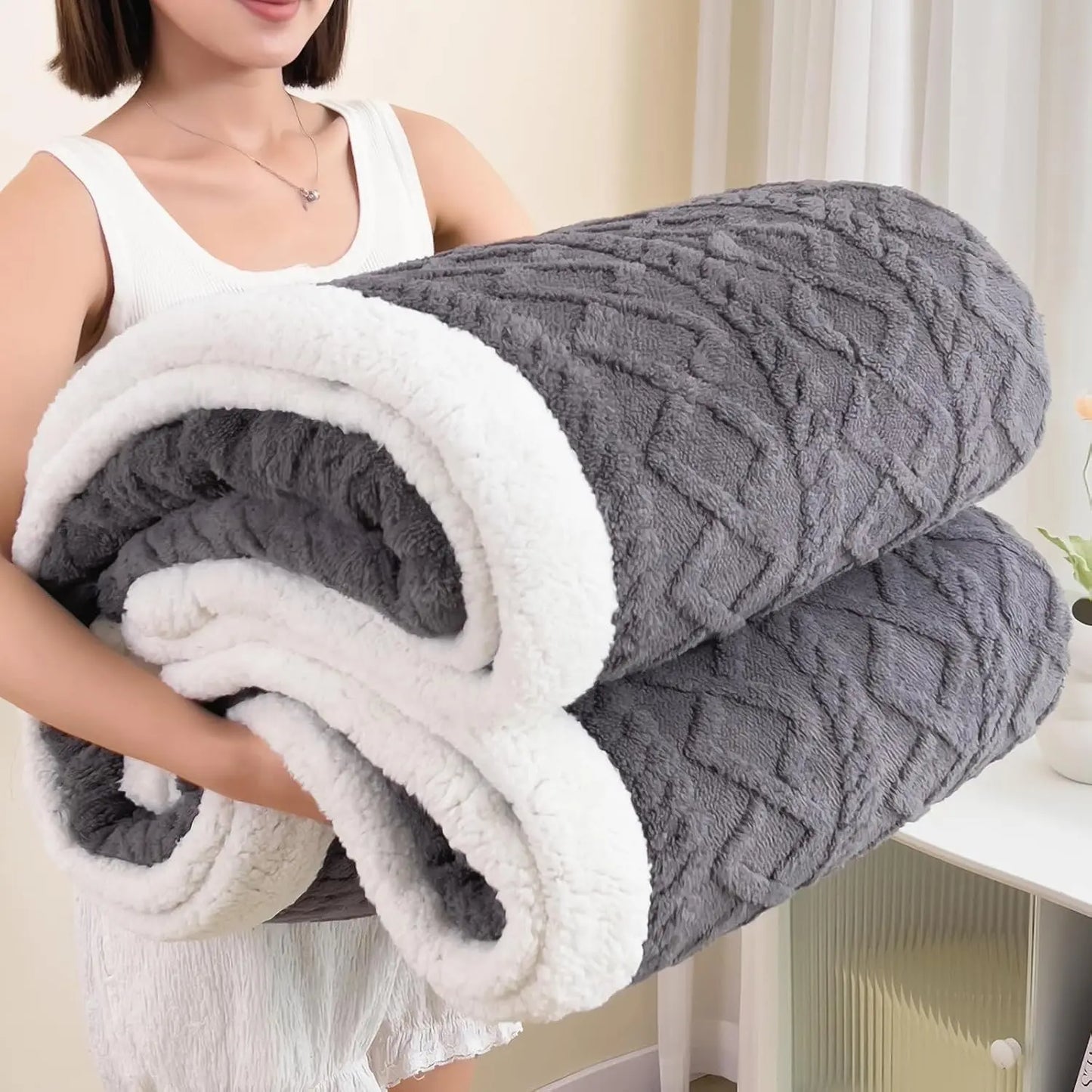 Double-Layer Plush Velvet Blanket, Ultra Soft Cozy Warm Throw Blanket, Reversible Fleece Blanket for Sofa Bed Bedroom