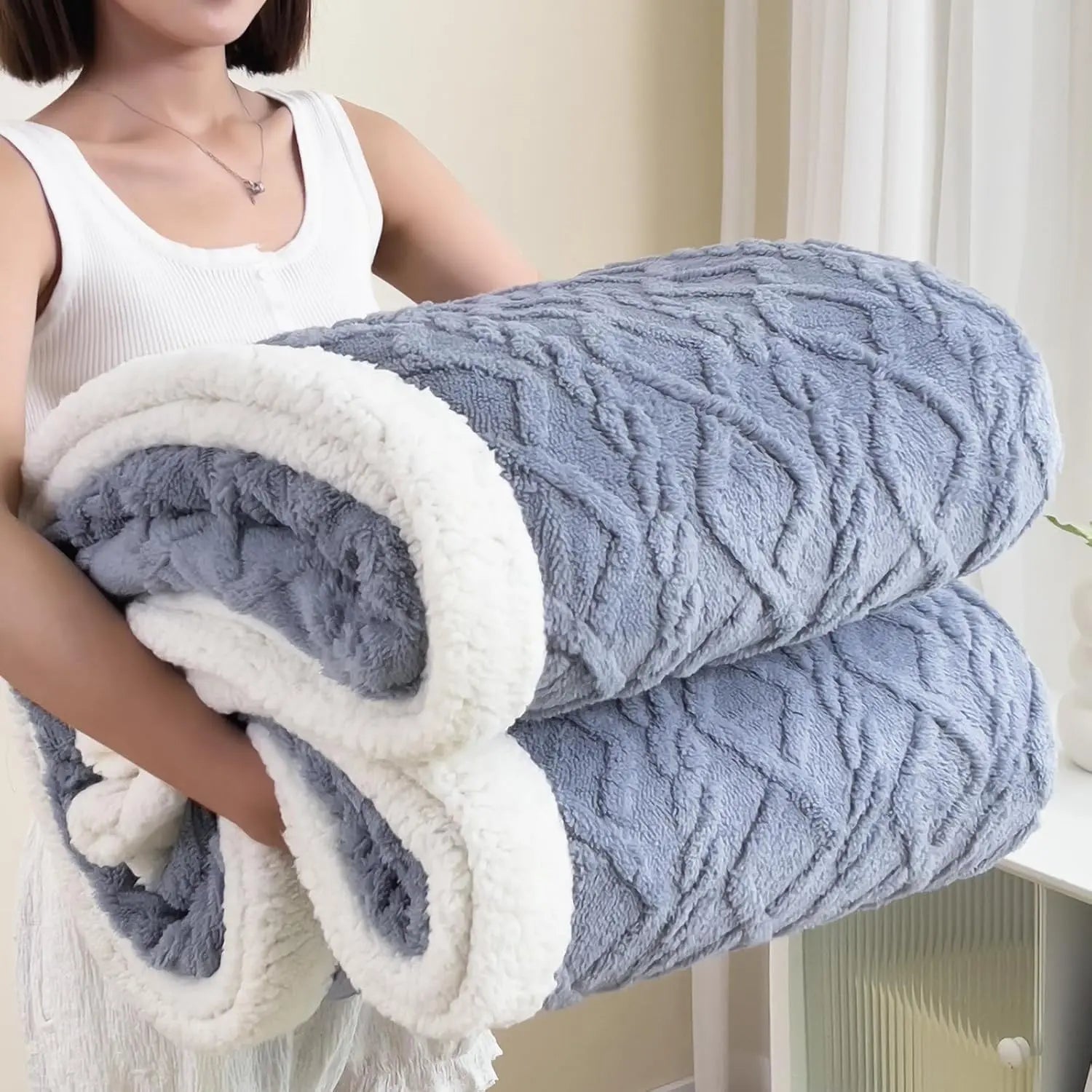 Double-Layer Plush Velvet Blanket, Ultra Soft Cozy Warm Throw Blanket, Reversible Fleece Blanket for Sofa Bed Bedroom